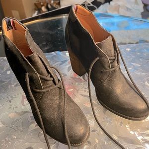 Tommy Hilfger black, suede, lace-up high heel boots, size 8.5